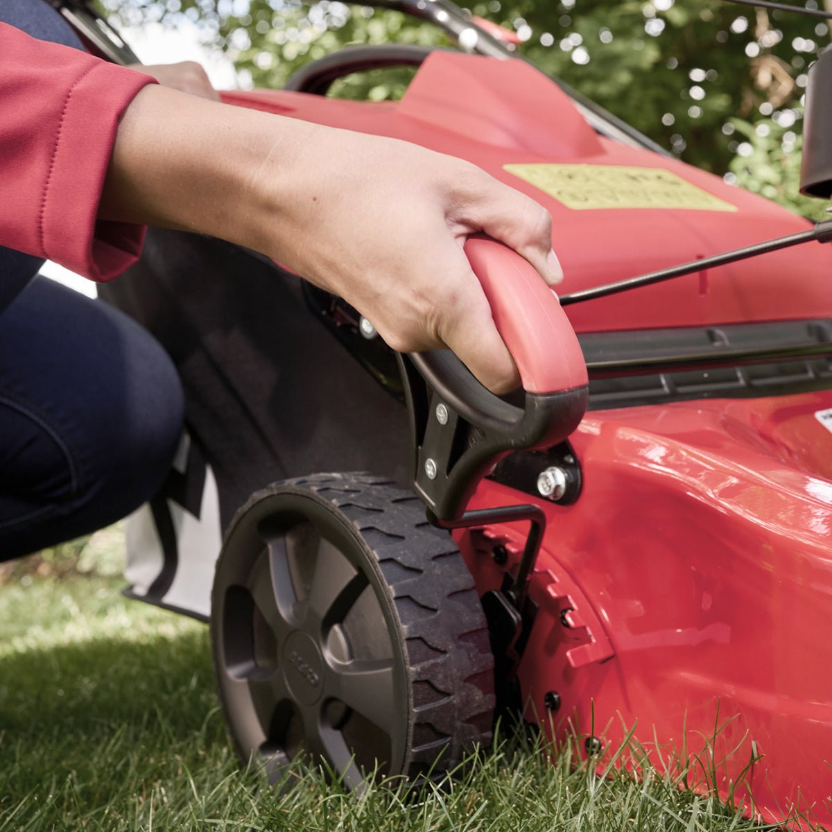 solo by AL-KO Easy 4216 SP-A Petrol Self Propelled Lawnmower 41cm - Image 7